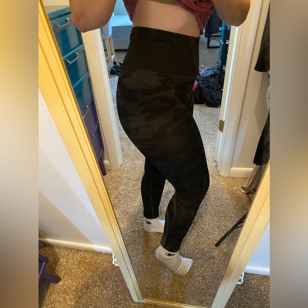 great and black camp leggings